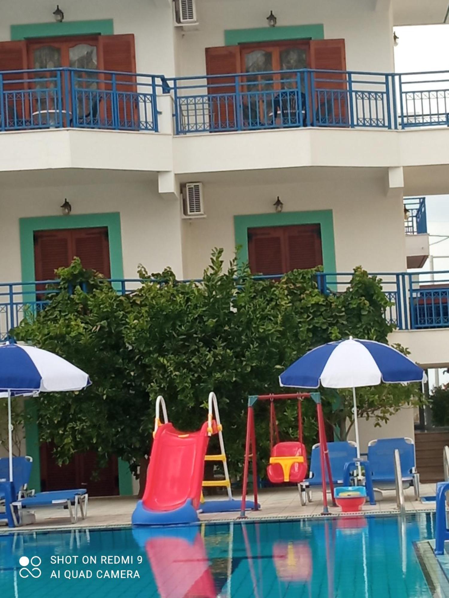 George Studios Σταλίδα Εξωτερικό φωτογραφία
